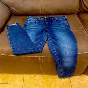 Old Navy Super skinny, ankle, mid-rise jeans, size 8